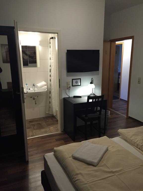 Hotel Engel Waldbronn Chambre photo
